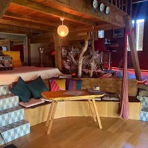Shangri-la At Concepts En Barousse Créchets
